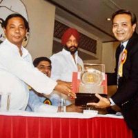 Union-Minister-Sangma-presenting-‘Rajiv-Gandhi-Award’-to-Dr-Kothari-Union-Minister-Tytler-looks-on